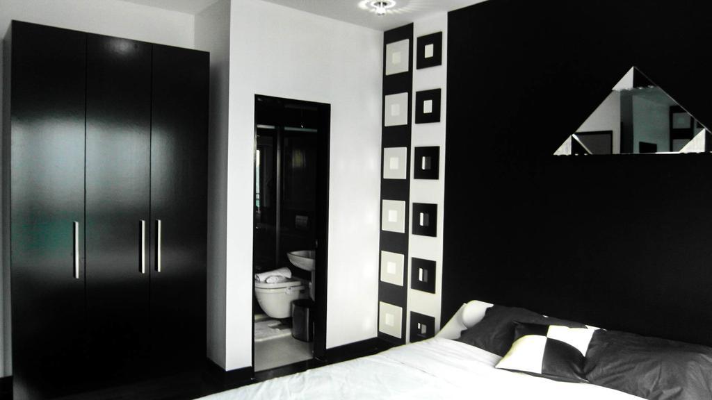 Modern Luxury Lower Penthouse Unit Manila Exterior foto