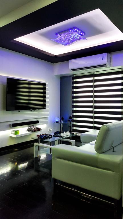 Modern Luxury Lower Penthouse Unit Manila Exterior foto
