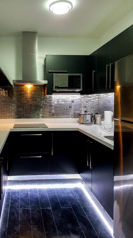 Modern Luxury Lower Penthouse Unit Manila Exterior foto